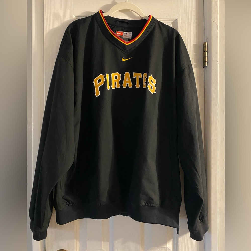 Vintage Men’s MLB Pirates Sweatshirt